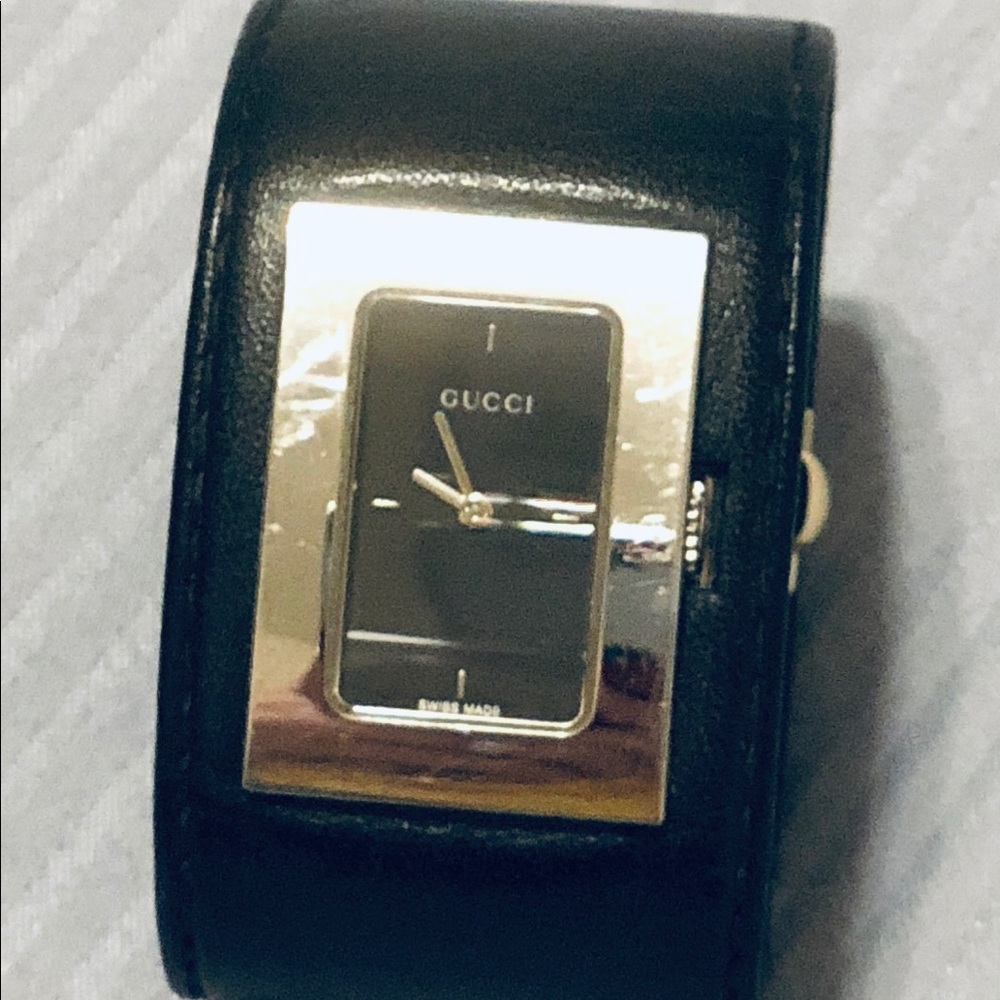 GUCCI 7800S BLACK Calfskin CUFF WATCH